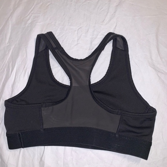 Black sports bra - Picture 2 of 2